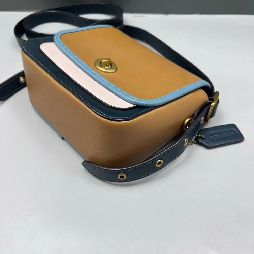 Coach Women Pre-Loved Bag Very Good Condition